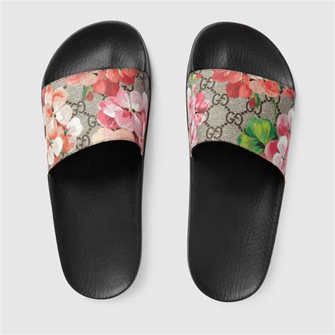 gucci women's gg blooms supreme slide sandal reviews|gucci floral slides outfit.